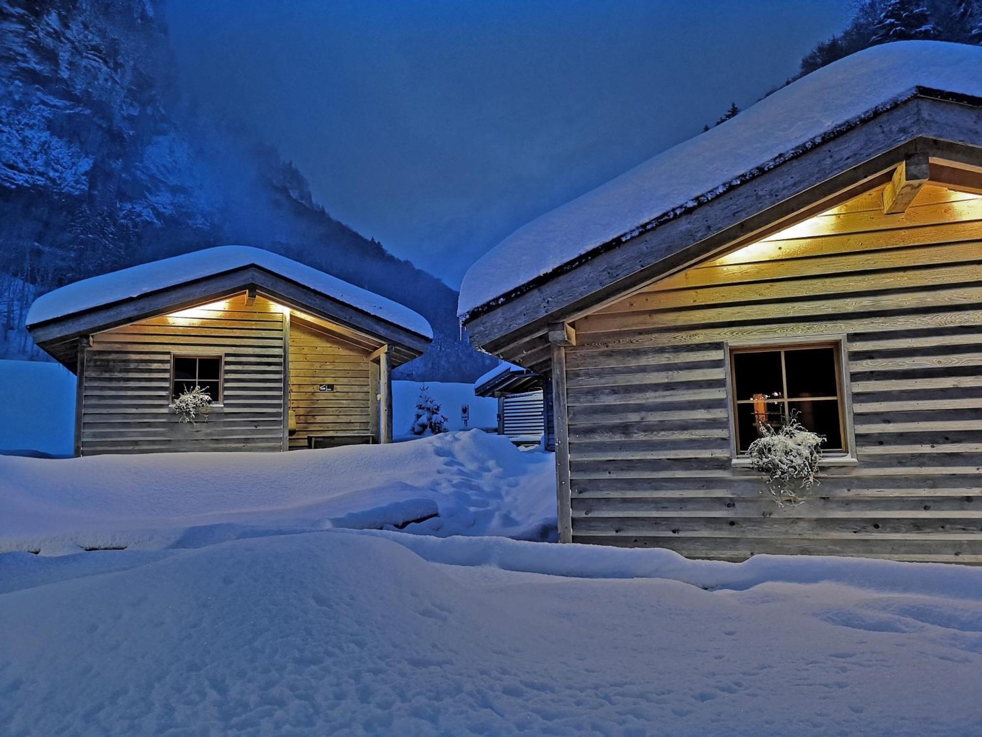 Huettenhotel Husky Lodge Muotathal Exterior foto